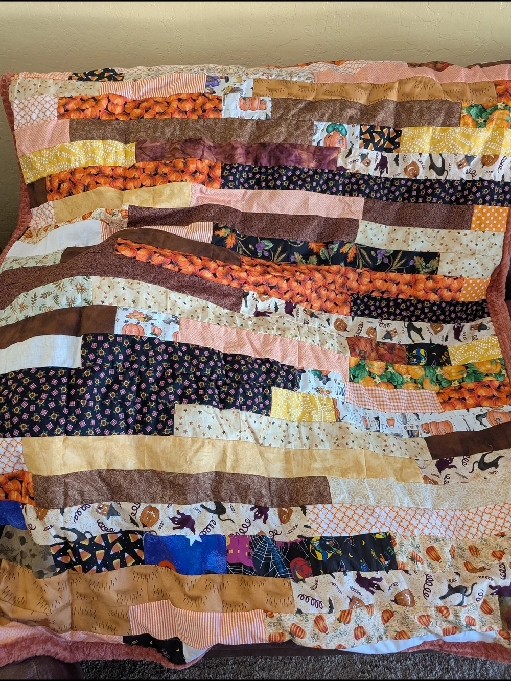 Autumn Harvest Patchwork Quilt – Orange, Brown & Cream Soft Fleece Back